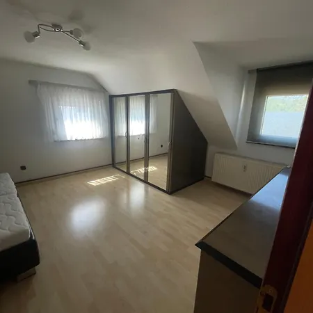 Gemuetliche Monteurswohnung In Fuer 4 Bis 9 Personen * Kelkheim