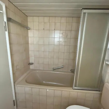 Lejlighed Gemuetliche Monteurswohnung In Fuer 4 Bis 9 Personen *